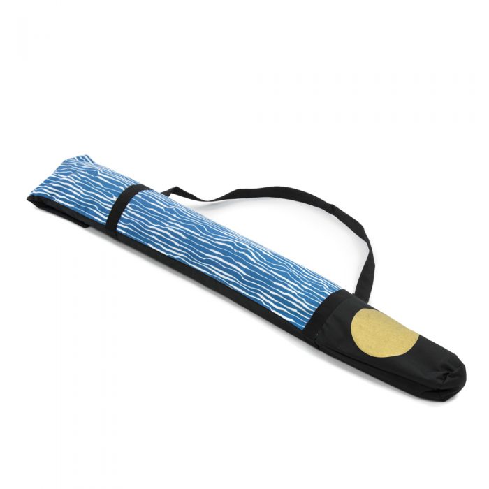 The Wellen print fabric sun umbrella in its handy carry case